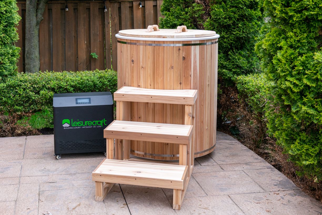 The Arctic Plunge Tub